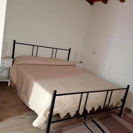 Casa In Campagna 別荘 モンテ・アルジェンターリオ